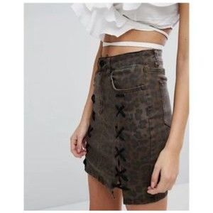 AFRM Leopard / Animal Print Mini Skirt With Criss Cross Laces Accents Size 29